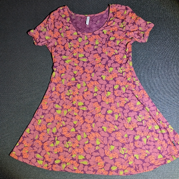 RVCA mini dress. Medium. Muted pastel colors. Medium. Floral print - Picture 3 of 6